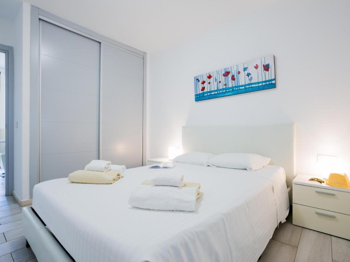 A13 Optimist Beautiful And Comfortable Playa de las Américas Buitenkant foto